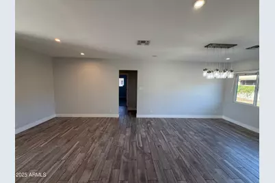 8062 E Edgemont Avenue, Scottsdale, AZ 85257 - Photo 7