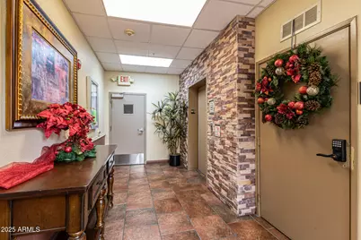 9820 N Central Avenue #102, Phoenix, AZ 85020 - Photo 23