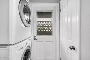 8631 E Plaza Ave, Scottsdale, AZ 85250 - Photo 33