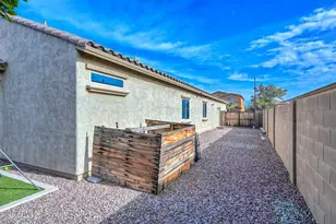 27080 N 174th Dr, Surprise, AZ 85387 - Photo 35