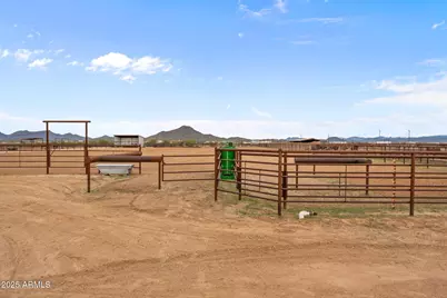46130 W Trotter Road, Wickenburg, AZ 85390 - Photo 33