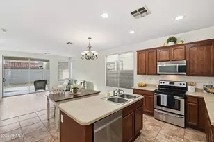 14527 W Caribbean Ln, Surprise, AZ 85379 - Photo 17