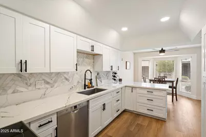 3415 N 36th Street #4, Phoenix, AZ 85018 - Photo 5