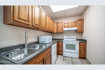 11022 S 51st Street #200, Phoenix, AZ 85044 - Photo 9