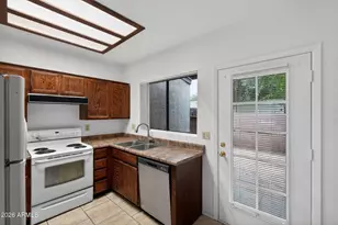 7801 N 44th Dr, Glendale, AZ 85301 - Photo 3