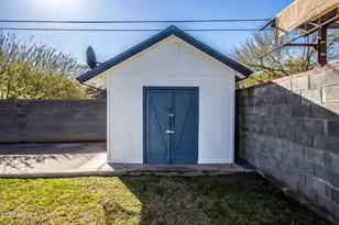 309 W 9th St, Mesa, AZ 85201 - Photo 23