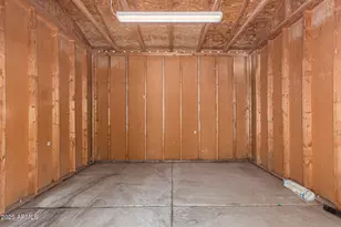 21137 W Dove Valley Rd, Wittmann, AZ 85361 - Photo 31