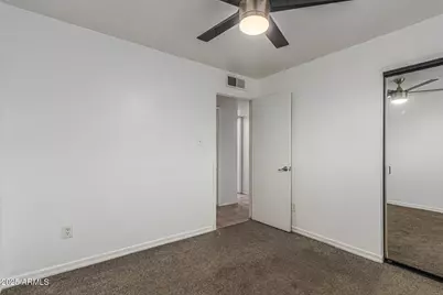 3029 W Shaw Butte Drive, Phoenix, AZ 85029 - Photo 19