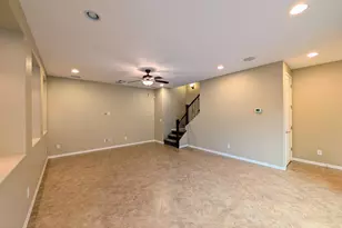 923 S Osborn Ln, Gilbert, AZ 85296 - Photo 13