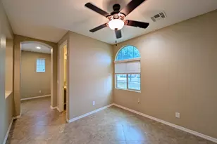 923 S Osborn Ln, Gilbert, AZ 85296 - Photo 11