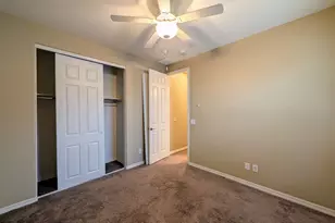 923 S Osborn Ln, Gilbert, AZ 85296 - Photo 43