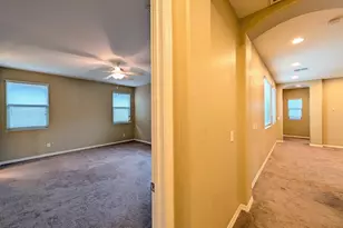 923 S Osborn Ln, Gilbert, AZ 85296 - Photo 49