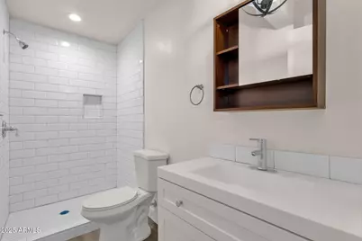 329 N 17th Drive, Phoenix, AZ 85007 - Photo 45