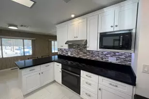 10960 N 67th Ave, Glendale, AZ 85304 - Photo 15