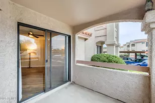 9151 W Greenway Rd, Peoria, AZ 85381 - Photo 37