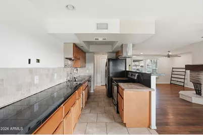 5517 W Zoe Ella Way, Glendale, AZ 85306 - Photo 7
