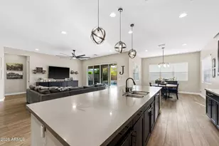 3921 E Chestnut Ln, Gilbert, AZ 85298 - Photo 7