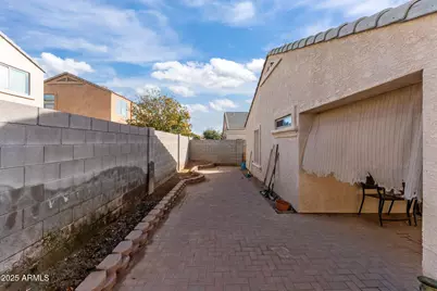 7264 W Cactus Wren Drive, Glendale, AZ 85303 - Photo 13