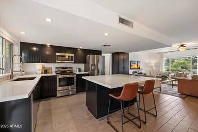 5330 E Winchcomb Drive, Scottsdale, AZ 85254 - Photo 7