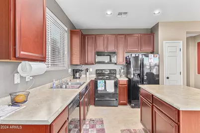 17297 N Cosa Street, Maricopa, AZ 85138 - Photo 7