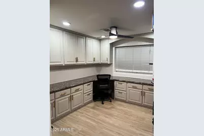 219 W Harmont Drive, Phoenix, AZ 85021 - Photo 7