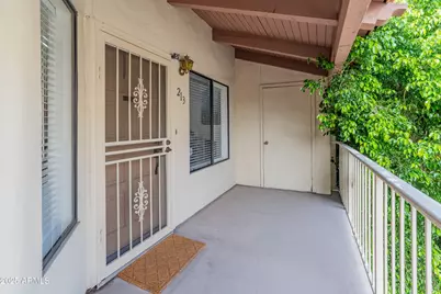 1017 E Maryland Avenue #213, Phoenix, AZ 85014 - Photo 1