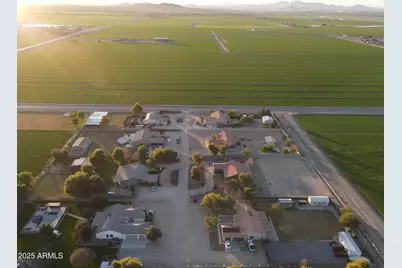 29806 W Canyon Lane, Palo Verde, AZ 85343 - Photo 3