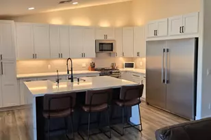 29806 W Cyn Ln, Palo Verde, AZ 85343 - Photo 15