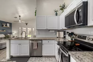 1181 E Jupiter Pl, Chandler, AZ 85225 - Photo 9