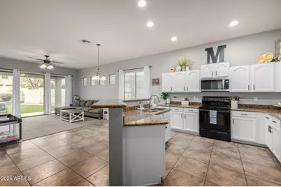 8796 W Frier Drive, Glendale, AZ 85305 - Photo 11