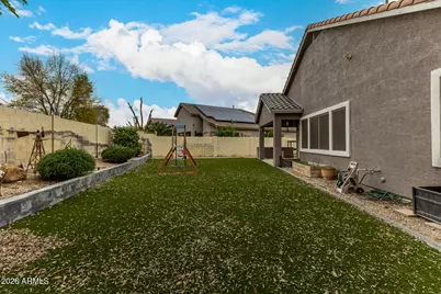 8796 W Frier Drive, Glendale, AZ 85305 - Photo 35