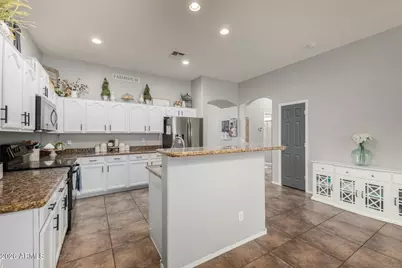 8796 W Frier Drive, Glendale, AZ 85305 - Photo 15