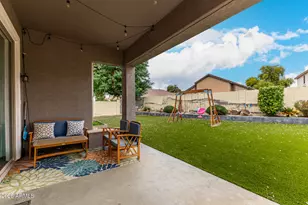 8796 W Frier Dr, Glendale, AZ 85305 - Photo 29