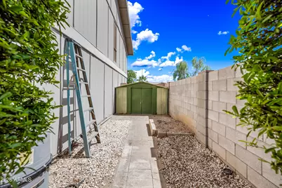 4136 W Hearn Road, Phoenix, AZ 85053 - Photo 29