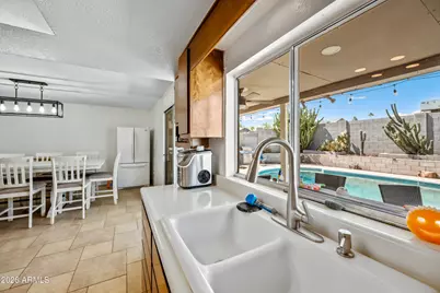 4136 W Hearn Road, Phoenix, AZ 85053 - Photo 15