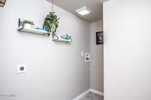 7939 W Shaw Butte Dr, Peoria, AZ 85345 - Photo 33