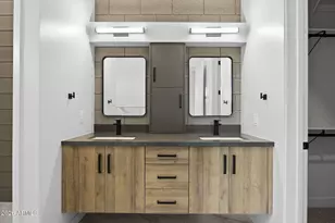 377 E Windsor Ave, Phoenix, AZ 85004 - Photo 13