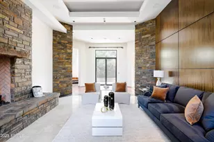 7451 N Las Brisas Ln, Paradise Valley, AZ 85253 - Photo 15