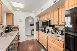 10609 W Audrey Dr, Sun City, AZ 85351 - Photo 17