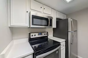 4211 E Palm Ln, Phoenix, AZ 85008 - Photo 13