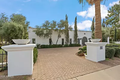 135 E Maryland Avenue, Phoenix, AZ 85012 - Photo 3