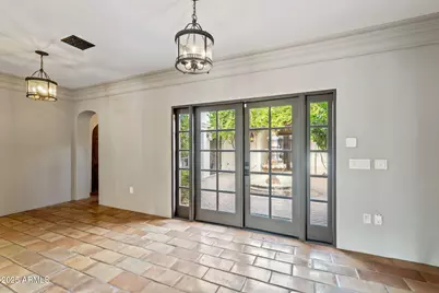 135 E Maryland Avenue, Phoenix, AZ 85012 - Photo 11