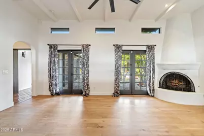 135 E Maryland Avenue, Phoenix, AZ 85012 - Photo 37