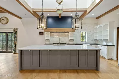 135 E Maryland Avenue, Phoenix, AZ 85012 - Photo 17