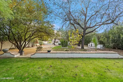 135 E Maryland Avenue, Phoenix, AZ 85012 - Photo 63