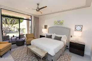 2802 E Camino Acequia Dr, Phoenix, AZ 85016 - Photo 11