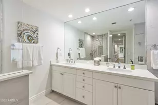 2802 E Camino Acequia Dr, Phoenix, AZ 85016 - Photo 13