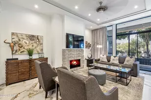 2802 E Camino Acequia Dr, Phoenix, AZ 85016 - Photo 3