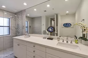 2802 E Camino Acequia Dr, Phoenix, AZ 85016 - Photo 17