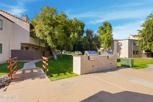 2938 N 61st Pl, Scottsdale, AZ 85251 - Photo 27